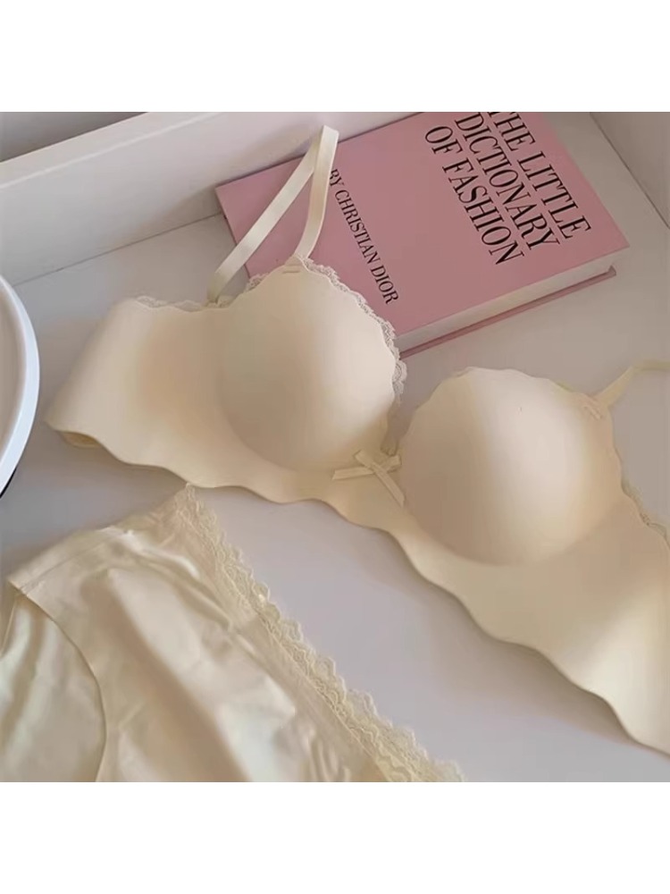 YUQI Small Bust Seamless Bra S - T Shirt Bra Seamless ulasan dan harga